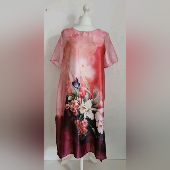 Butler & Wilson Dresses & Skirts - Butler & Wilson floral dress size medium short sleeve kimono kaftan satin look